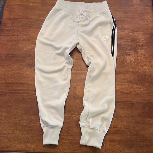 Nike women’s high rise sweats size m - Picture 3 of 6